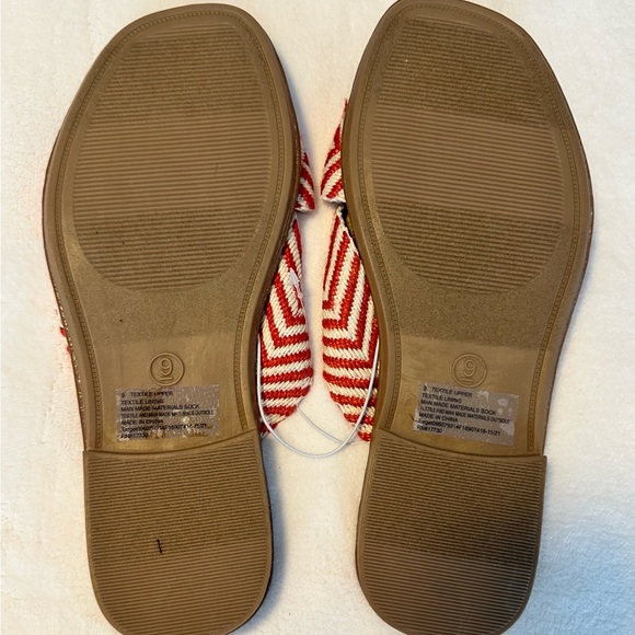 Brand new universal thread’s sandals - Picture 2 of 2